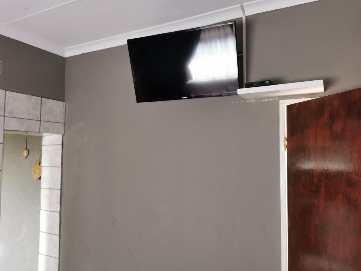 Gluckman Drive Guesthouse Welkom Extérieur photo