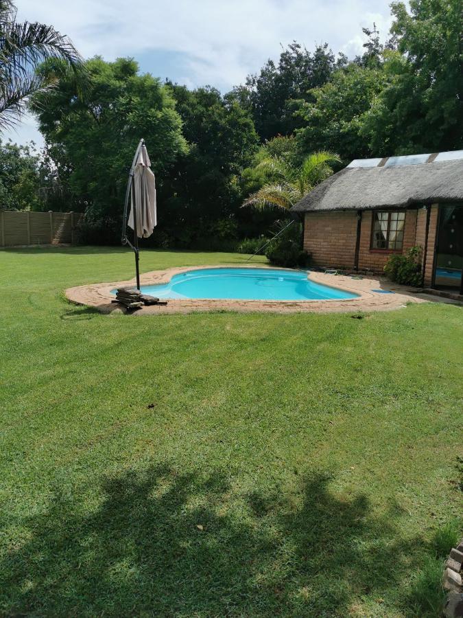 Gluckman Drive Guesthouse Welkom Extérieur photo