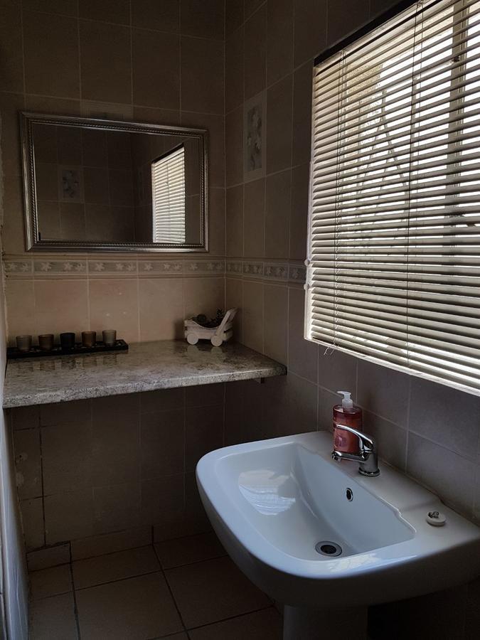 Gluckman Drive Guesthouse Welkom Extérieur photo
