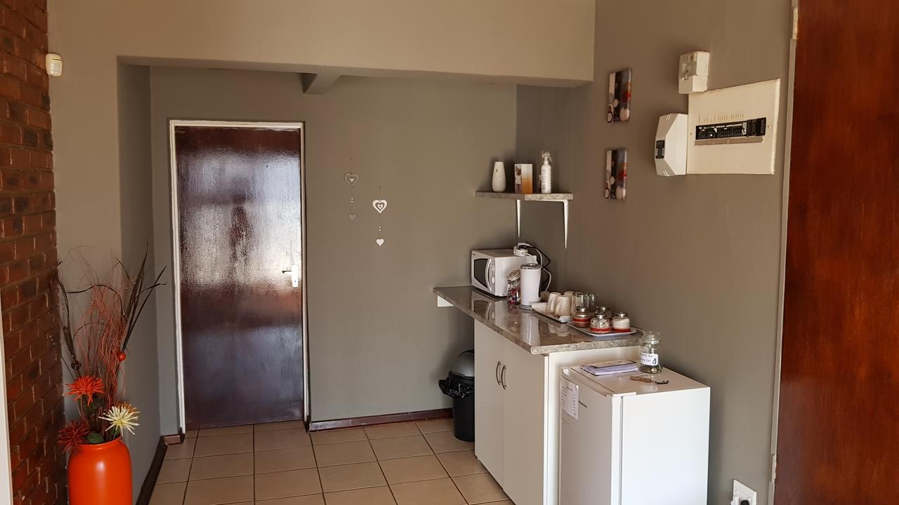 Gluckman Drive Guesthouse Welkom Extérieur photo