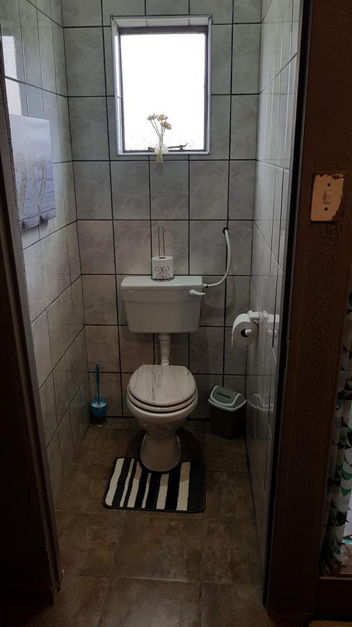 Gluckman Drive Guesthouse Welkom Extérieur photo